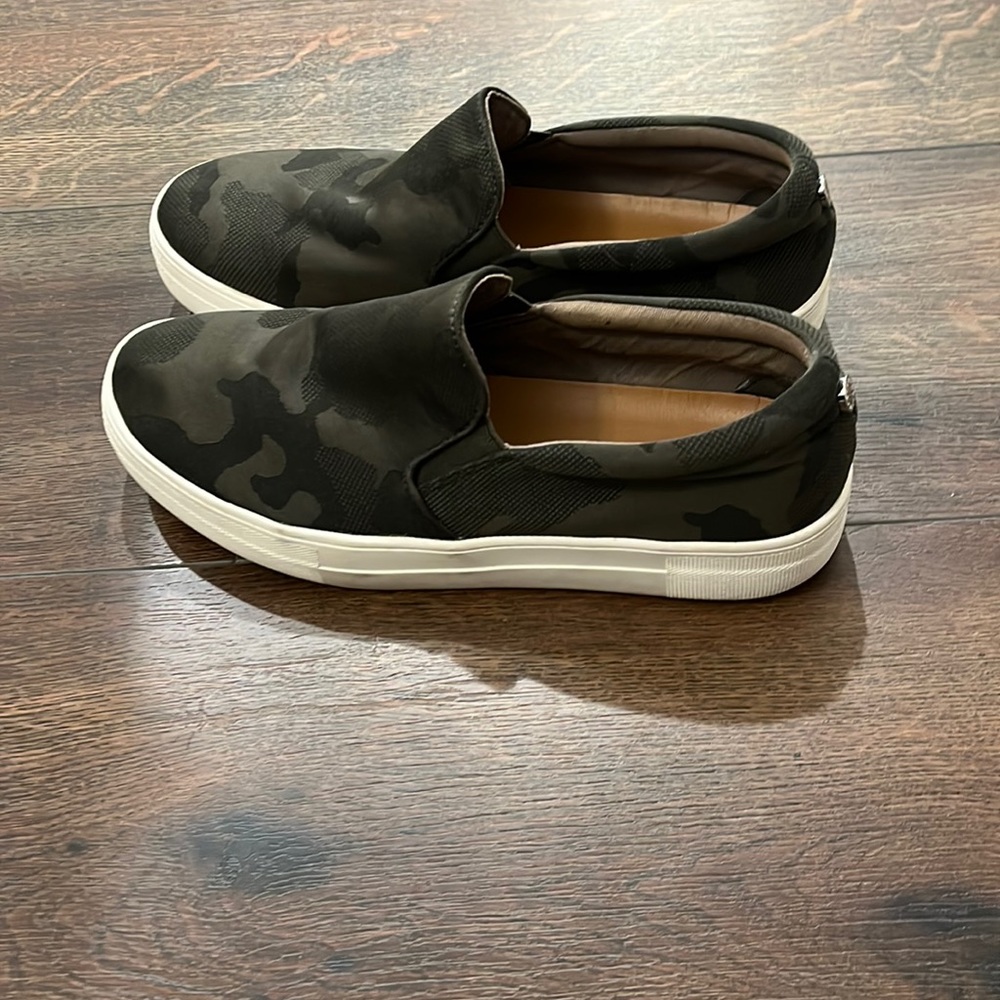 Steve Madden Sneakers